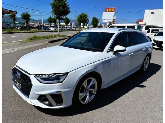 Ａ４　アバント　３５　ＴＦＳＩ　Ｓライン
