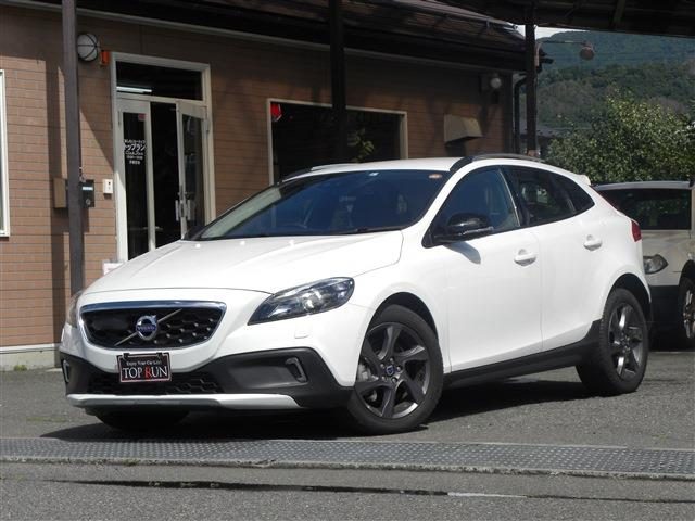 Ｖ４０　クロスカントリー　クロスカントリー Ｔ５ ＡＷＤ