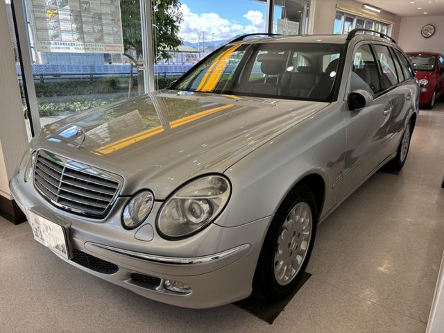Ｅクラス　ステーションワゴン　Ｅ２４０