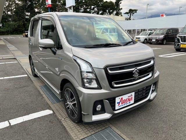 ワゴンＲ　スティングレー　４ＷＤ　ハイブリッド　Ｔ