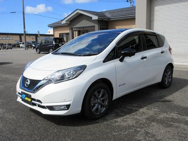 ノート　４ＷＤ　ｅ－ＰＯＷＥＲメダリスト４　ブラックアロ