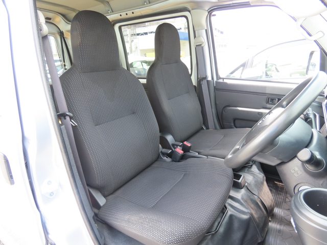 車両画像11