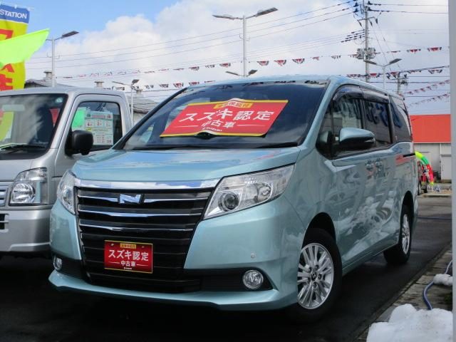 ノア　４ＷＤ　Ｇ　フルタイム４ＷＤ　バックカメラ　ナビ