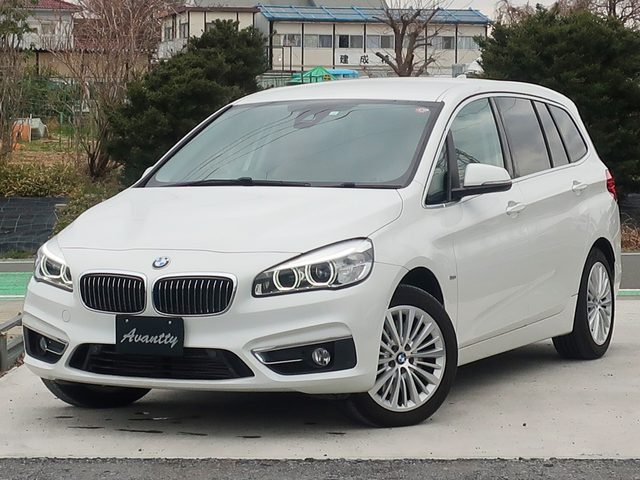 ２シリーズ　グランツアラー　２２０ｉ　ラグジュアリー