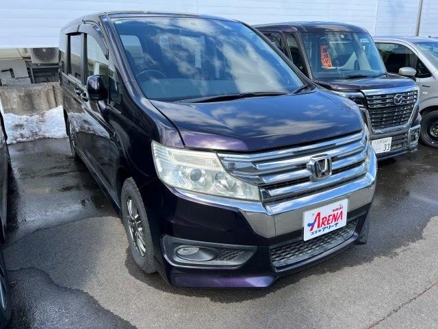 ステップワゴン　スパーダ　４ＷＤ　Ｓ