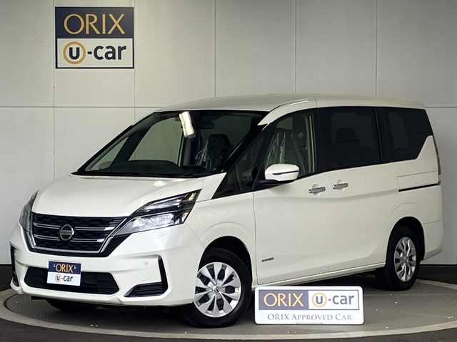セレナ　Ｓハイブリッド　４ＷＤ　ＸＶ