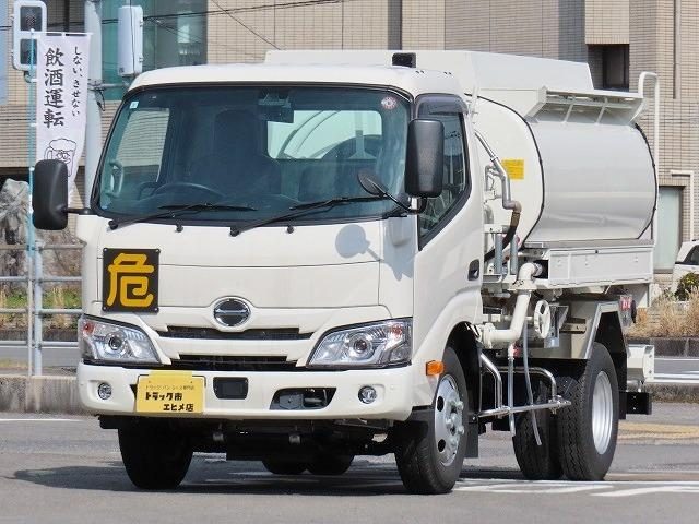 デュトロ　３ｔ　３．７５ＫＬ　タンクローリー