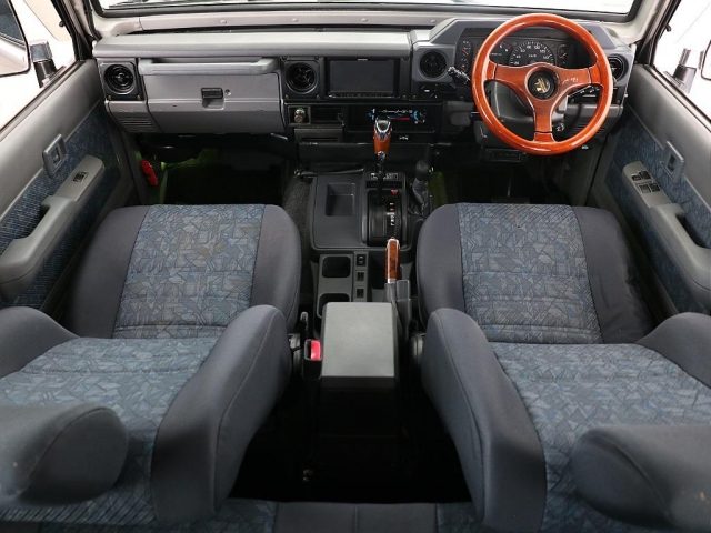 車両画像2