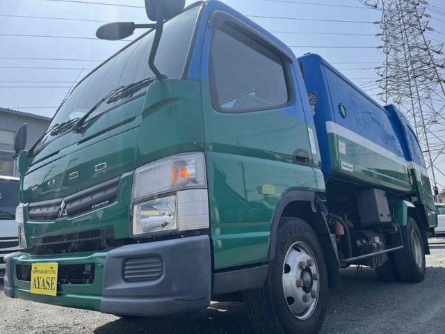 キャンター　３．１５ｔ積み巻込み式パッカー車