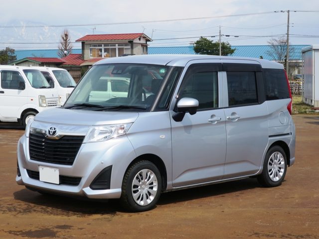 ルーミー　４ＷＤ　Ｘ助手席リフトアップ　ナビ　衝突安４ＷＤ
