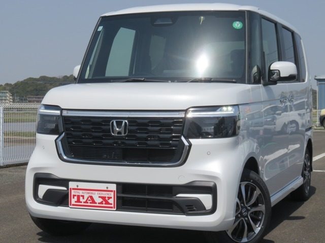Ｎ　ＢＯＸ　カスタム　６６０　・左電動スライド・禁煙