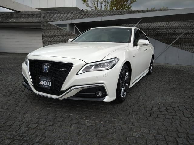 クラウン　セダン　ハイブリッド　ＲＳアドバンス　メーカーナビ・白黒革エア