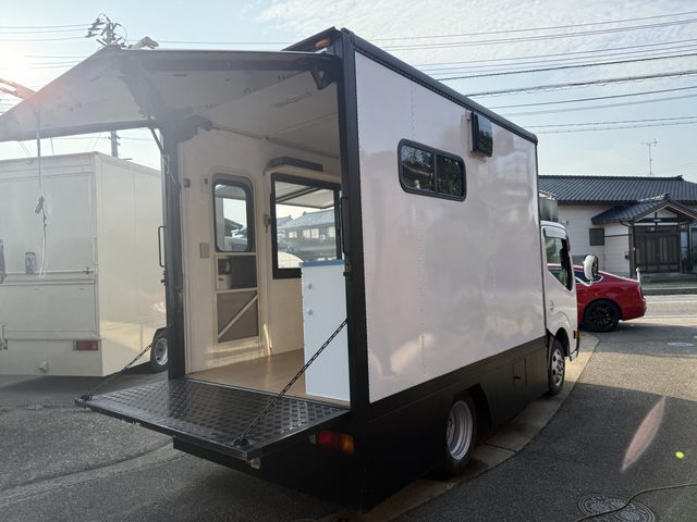 車両画像24
