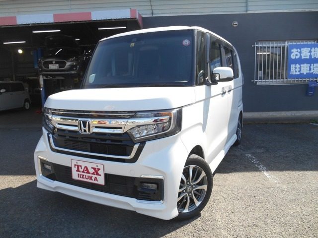 Ｎ　ＢＯＸ　カスタム　６６０　Ｌ　純正８インチナビ／