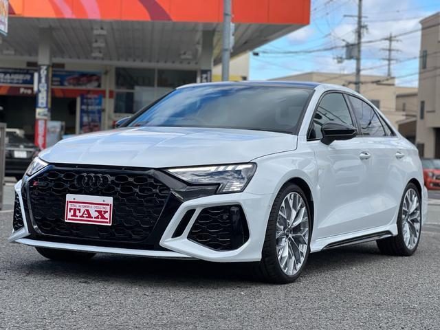 ＲＳ３　セダン　ベースグレード
