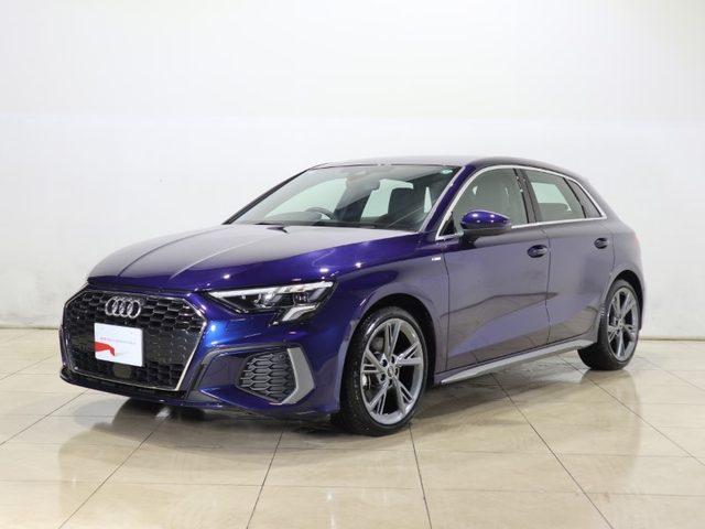 Ａ３　スポーツバック　４０　ＴＦＳＩ　クワトロ　Ｓライン
