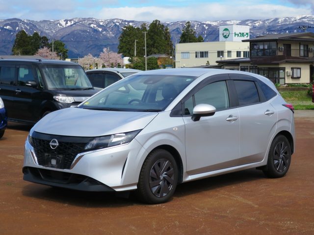 ノート　４ＷＤ　Ｓ　ＦＯＵＲ　衝突安全　ナビ　オートＡＣ