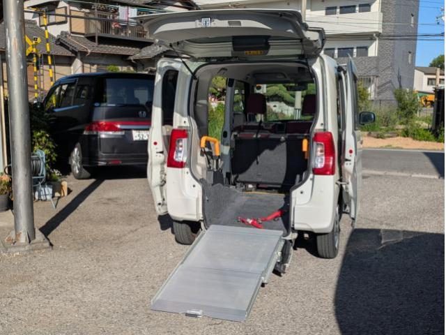 車両画像15