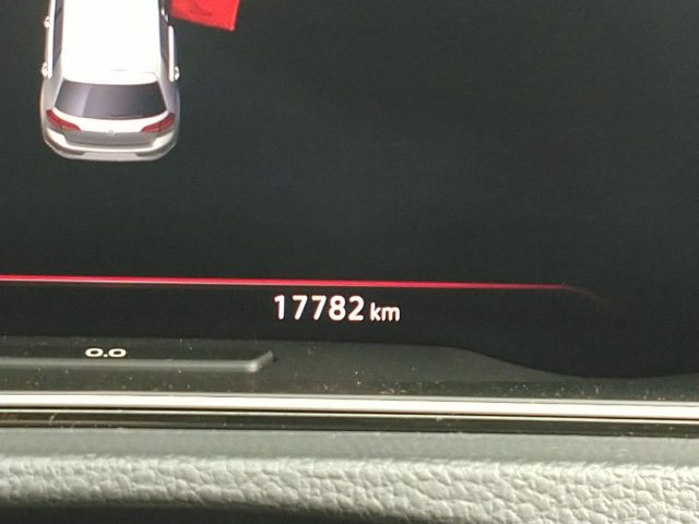 車両画像30