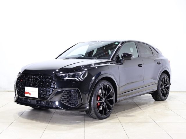 ＲＳ　Ｑ３　スポーツバック　ベースグレード