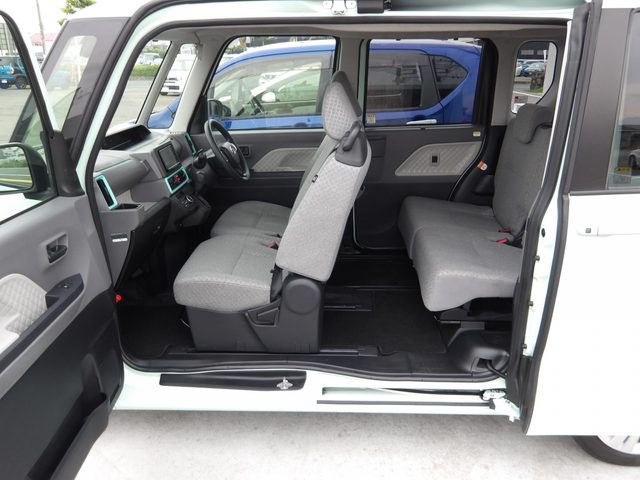車両画像18