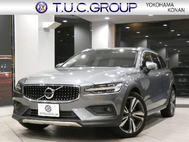 Ｖ６０　クロスカントリー　Ｔ５　ＡＷＤ　プロ