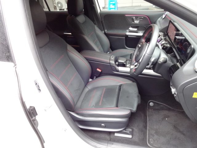 車両画像16