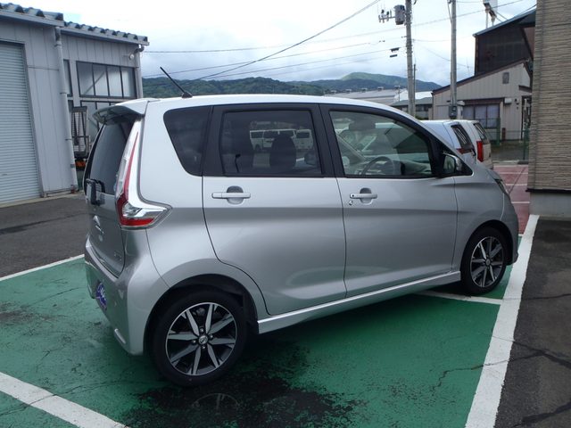 車両画像4