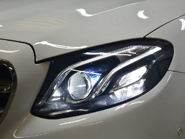 車両画像28
