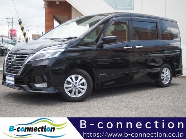 セレナ　Ｓハイブリッド　４ＷＤ　ハイウェイスター　Ｖ