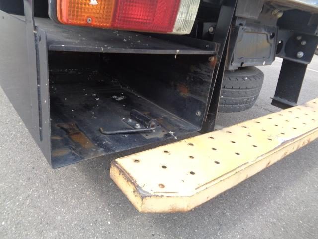 車両画像30