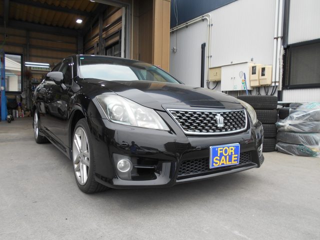 クラウン　セダン　４ＷＤ　アスリート　ｉ－Ｆｏｕｒ