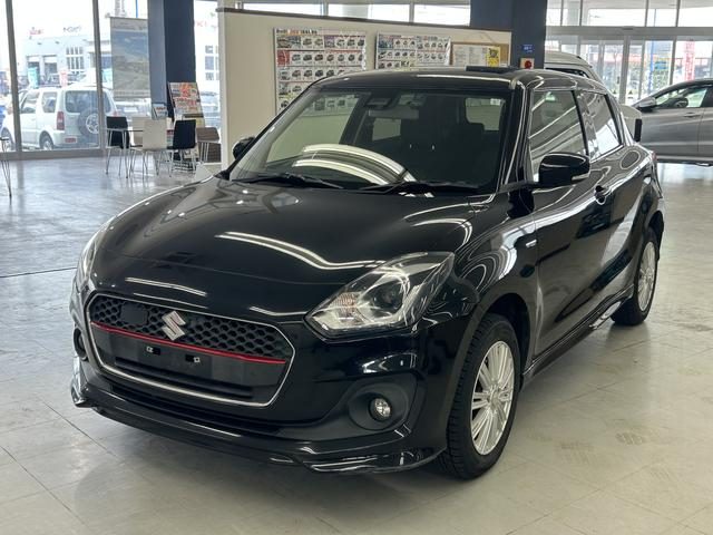 スイフト　４ＷＤ　ＨＹＢＲＩＤ　ＲＳ　ＺＣ５３Ｓ．ＺＤ５３