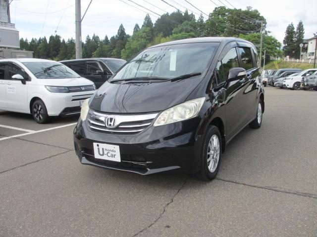 フリード　４ＷＤ　Ｇ　ジャストセレクション