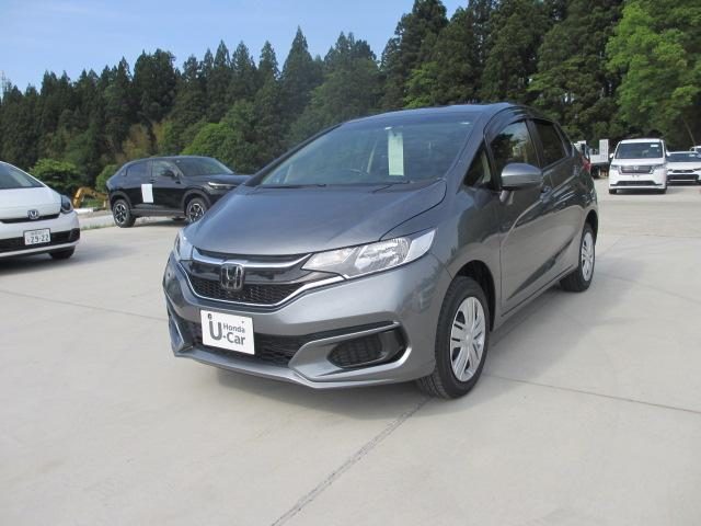 フィット　４ＷＤ　１３Ｇ　Ｆパッケージ