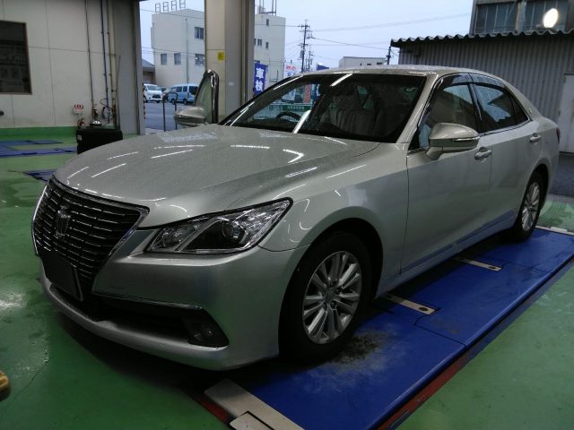 クラウン　セダン　２５００　２．５ロイヤルサルーン　４ドア