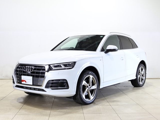 Ｑ５　４０ＴＤＩ　クワトロ　スポーツＳラインＰ