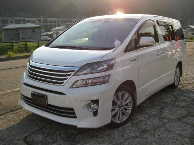 ヴェルファイア　ハイブリッド　４ＷＤ　ＺＲ