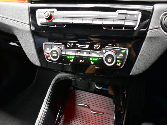 車両画像23