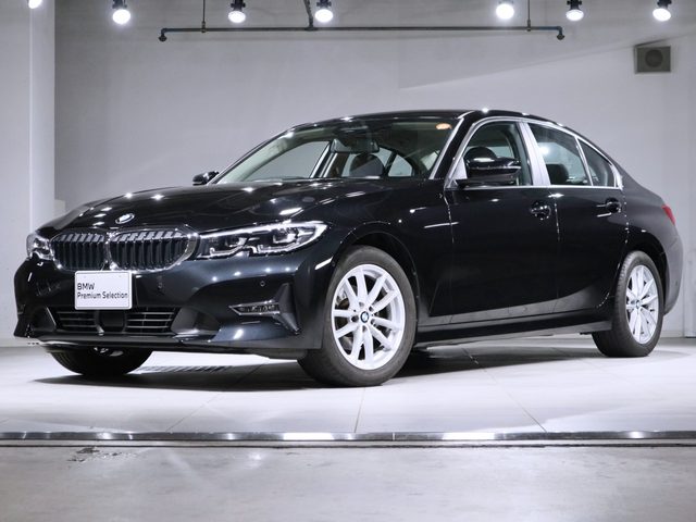 ３シリーズ　セダン　３１８ｉ