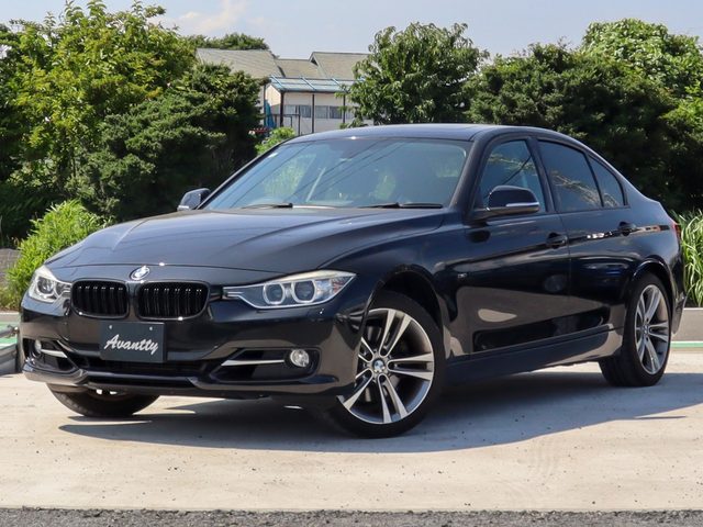３シリーズ　セダン　３２８ｉ　スポーツ