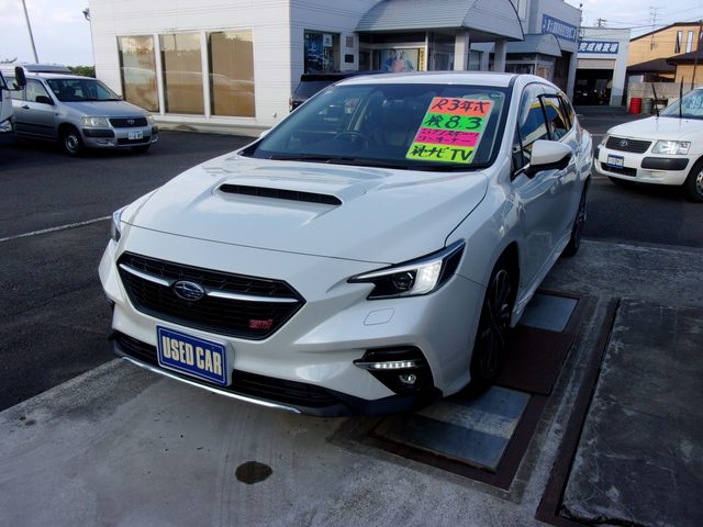 レヴォーグ　ＳＴＩ　スポーツ