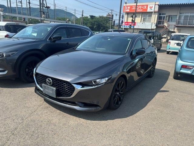 ＭＡＺＤＡ３　セダン　１５Ｓ　ブラックトーンＥｄ　４ＷＤ
