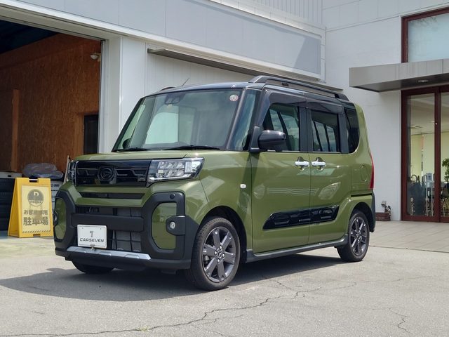 タント　ファンクロス　４ＷＤ　ターボ