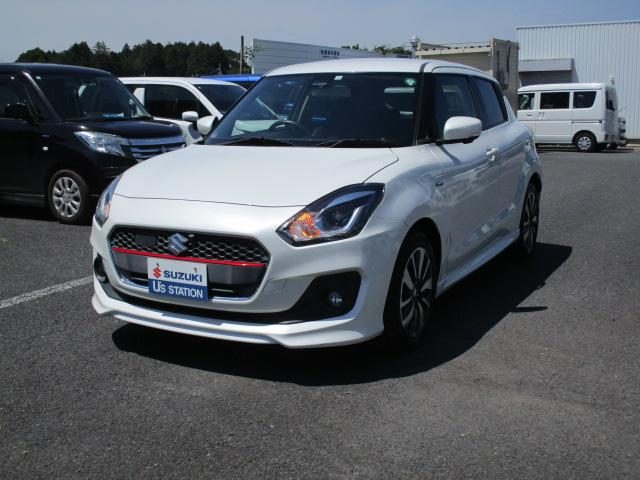 スイフト　ＨＹＢＲＩＤ　ＲＳ　全方位モニター　前後