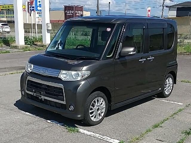 タント　カスタム　４ＷＤ　Ｘ　スペシャル