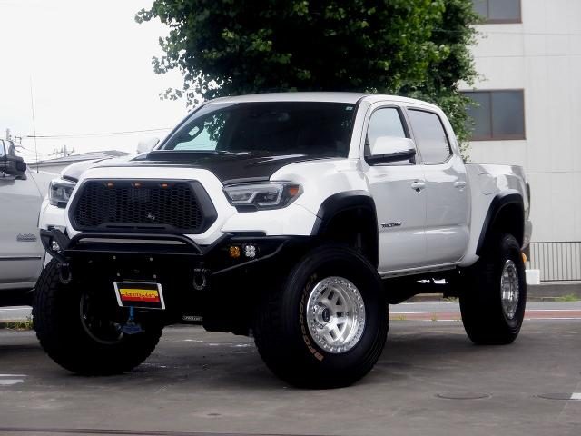 タコマ　４ＷＤ　ダブルキャブ
