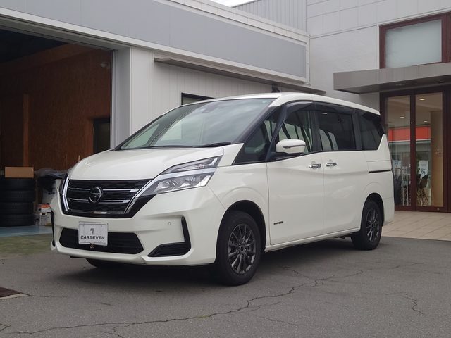セレナ　Ｓハイブリッド　４ＷＤ　ＸＶ