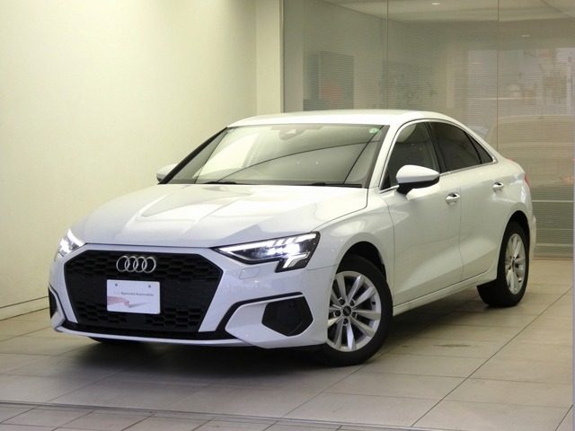 Ａ３　セダン　３０　ＴＦＳＩ