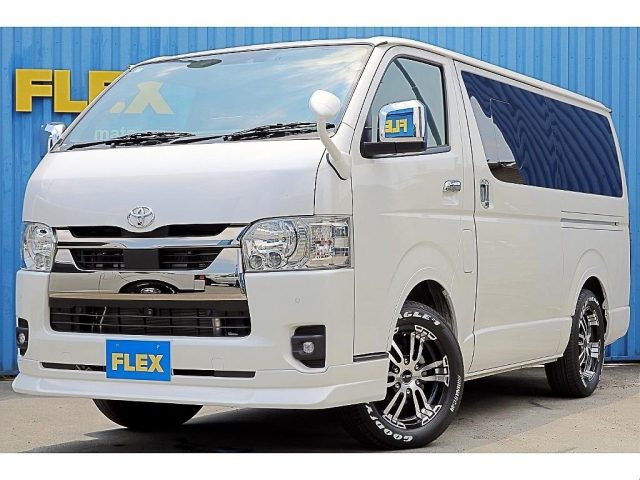 ハイエースバン　４ＷＤ　５Ｄ２．８ＤＴスーパーＧＬダークプライム